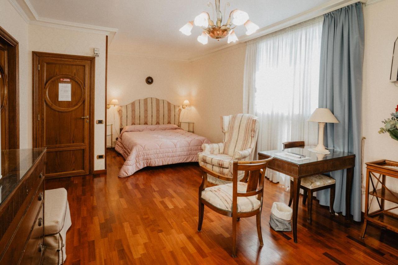 Villa Luigi XVI Taranto Kültér fotó